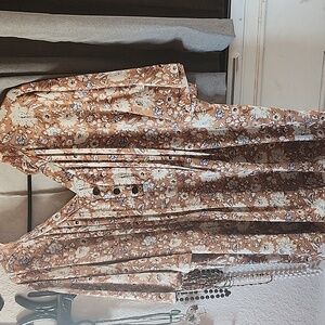 Casual floral blouse